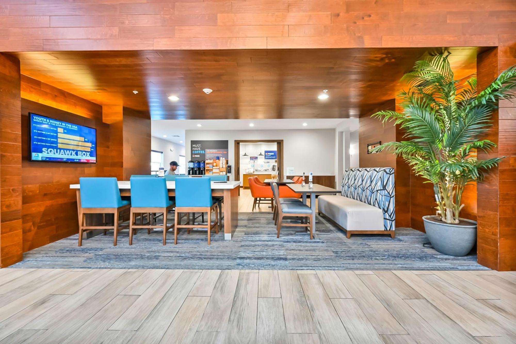 Holiday Inn Express Palestine By Ihg Exterior photo